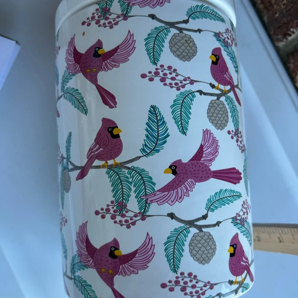 Floral‎ Cardinal Ceramic Storage Jar